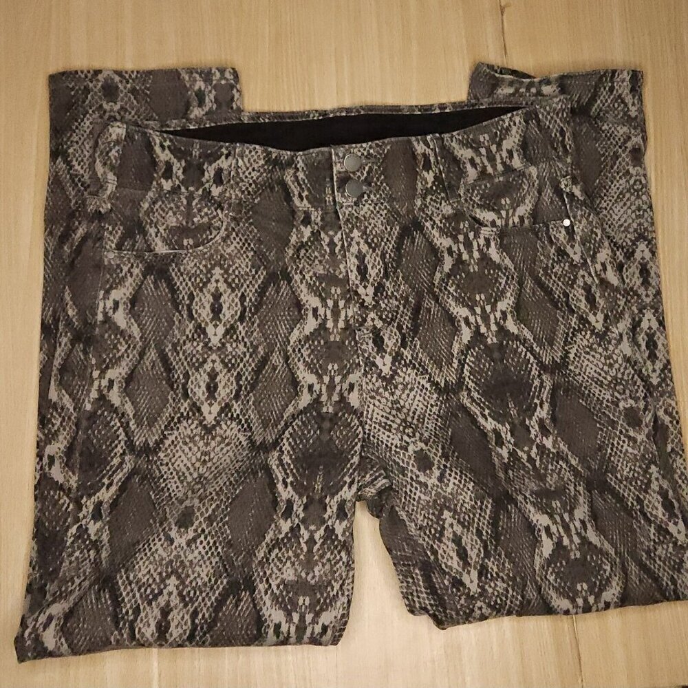 Apt. 9 Petite Brown Snake Print Jeans 16S